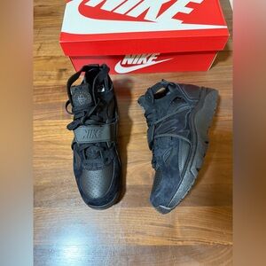 Nike Air Trainer Huarache Triple Black Retro Sneakers Shoes Men’s Size 11.5
